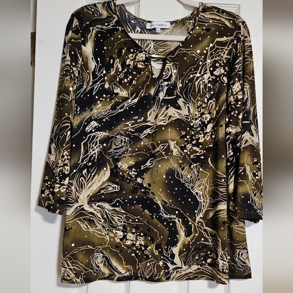Emily Daniels Olive Abstract Print Top Women's Size XL